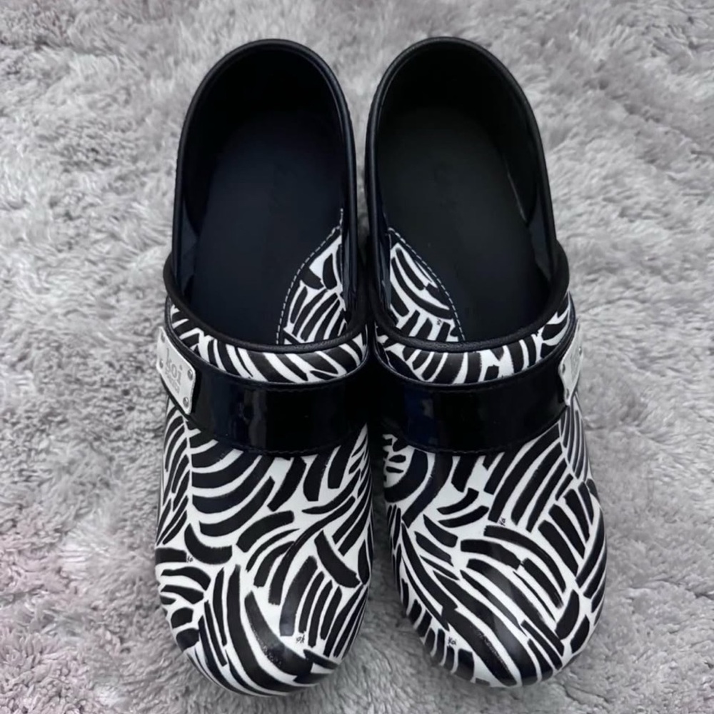 Koi Sanita Clogs